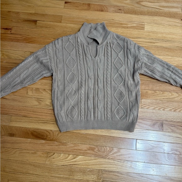 Brown Braided Ribbed Long Sleeve Sweater - Picture 2 of 4